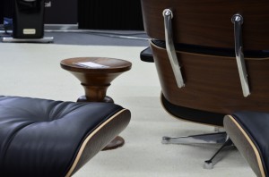 Earnes Lounge Chairs bei surrounTec auf der High-End